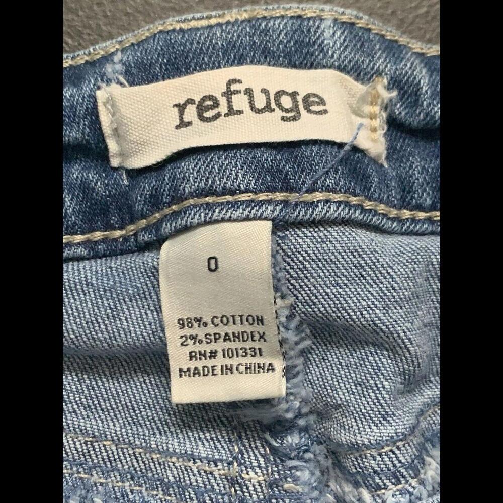 Refuge Jean Denim Short Shorts Blue Med Wash Low Rise Hot Pants Raw Hem Size 0